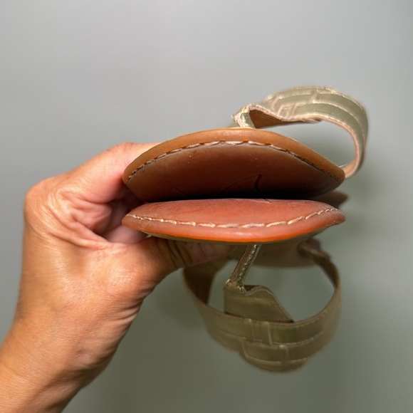 Born Leather Sandals Gold Size 7 - Picture 7 of 12